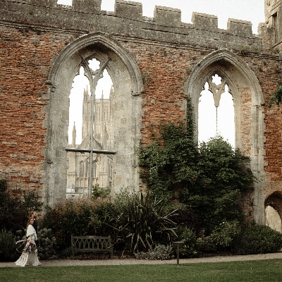 Wedding News: Steeped in history, The Bishop’s Palace and Gardens sits in the heart of Wells