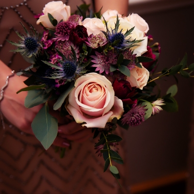 Wedding News: Winter wedding flowers are all about the delicate detail